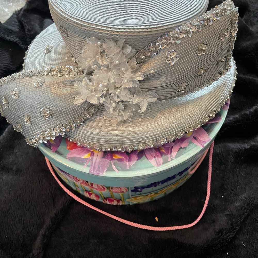 Elegant Silver Women's Hat with Floral Embellishments